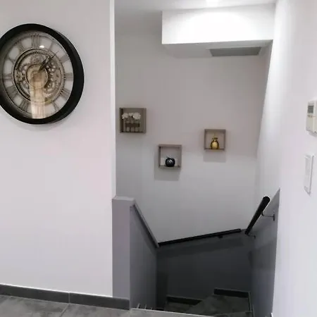 公寓 La Maison Conviviale A 圣希尼扬